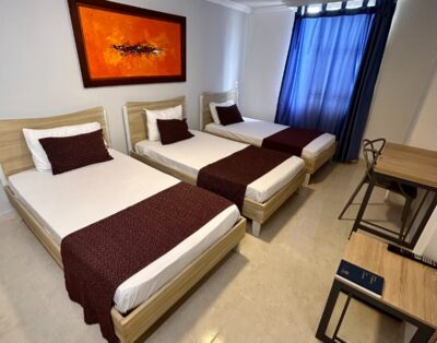 HOTEL PLAZUELA REAL – Habitación Triple Aire 2