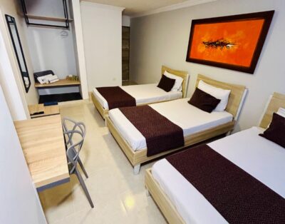 HOTEL PLAZUELA REAL – Habitación Triple Aire 5